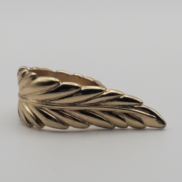Wide Gold Tone Ring Elongated Leafy Design Regency Wavy Avant Garde Maximalist - Picture 5 of 6